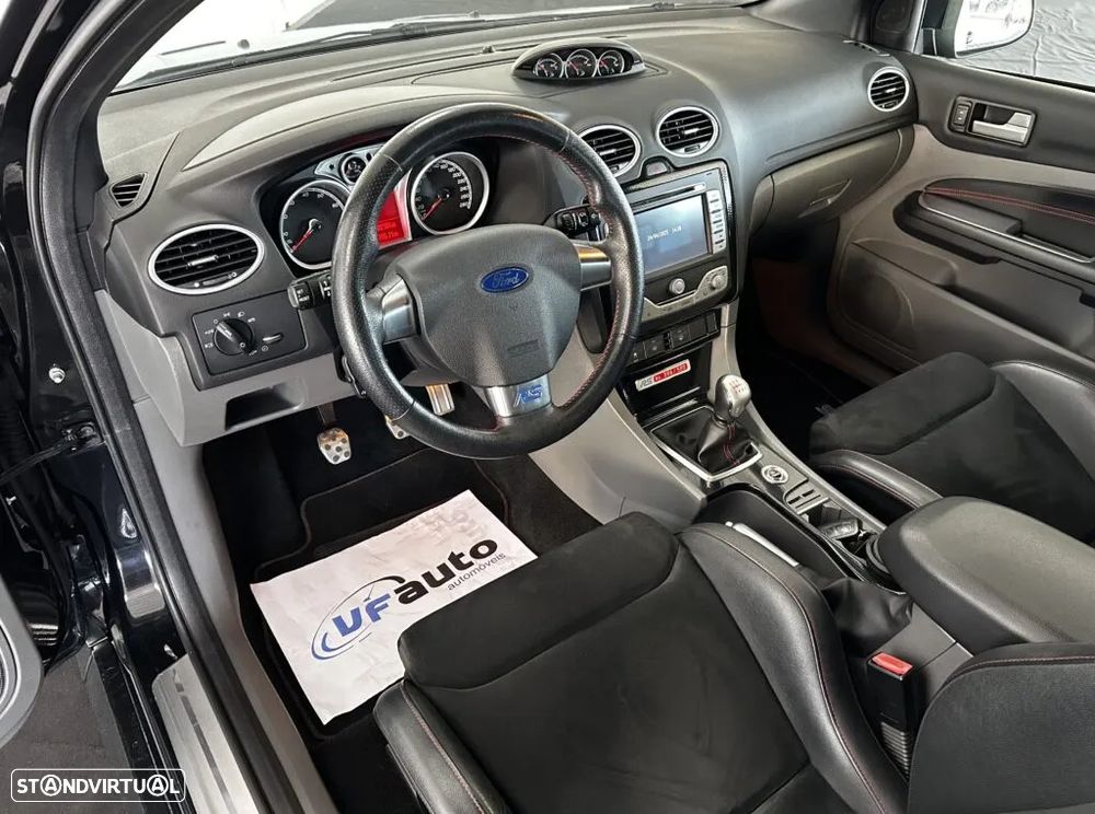 Ford Focus - 8