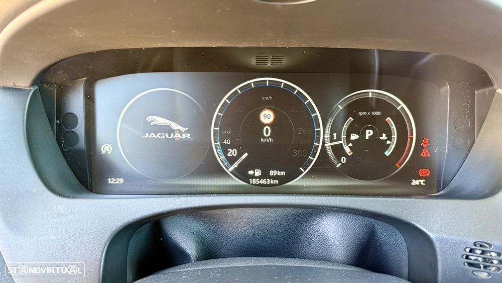 Jaguar F-Pace 25d AWD Aut. R-Sport - 48