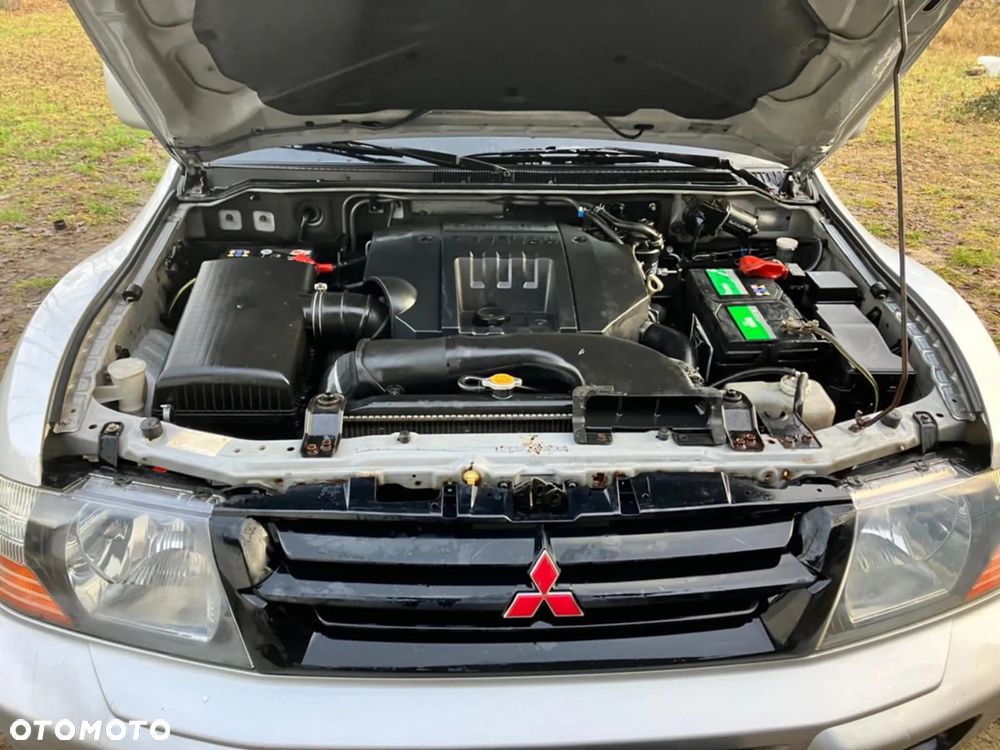 Mitsubishi Pajero - 6
