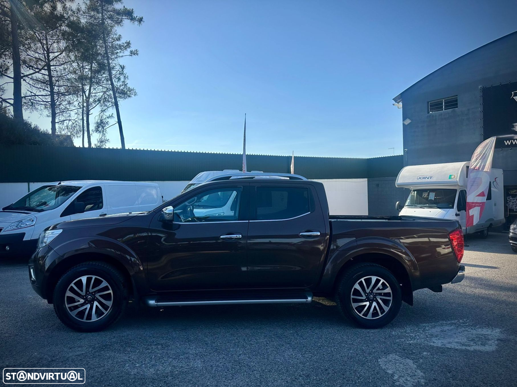 Nissan Navara 2.3 dCi CD 4WD Tekna Auto - 4