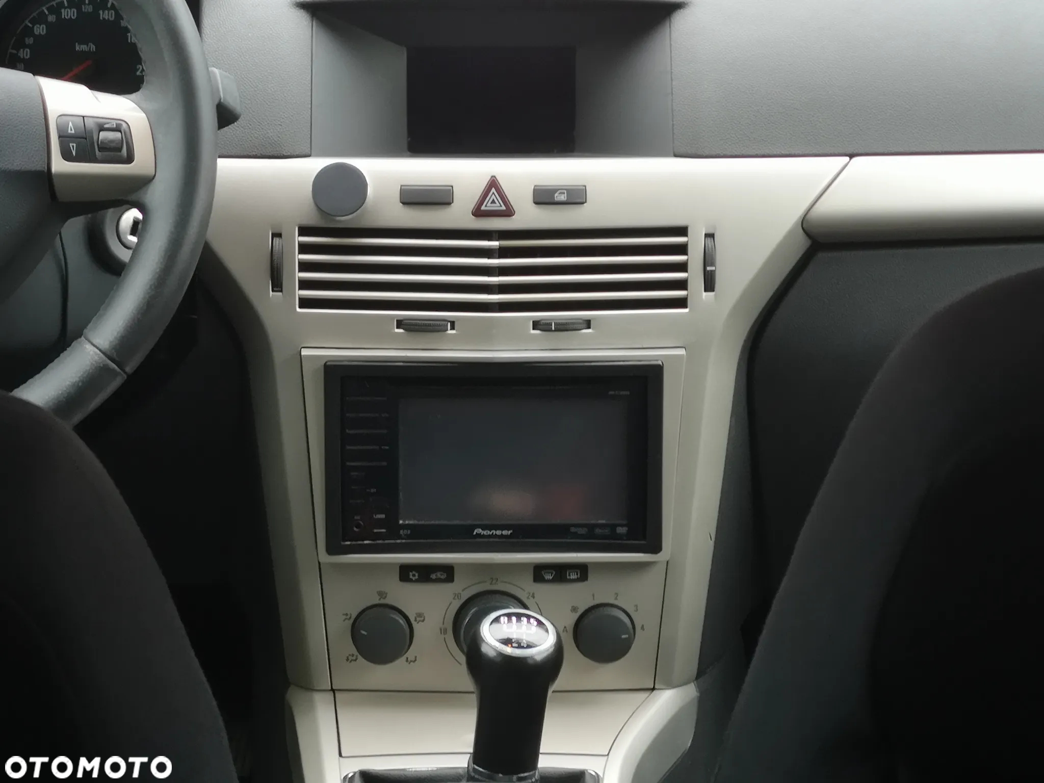 Opel Astra 1.6 Caravan Easytronic Edition - 13