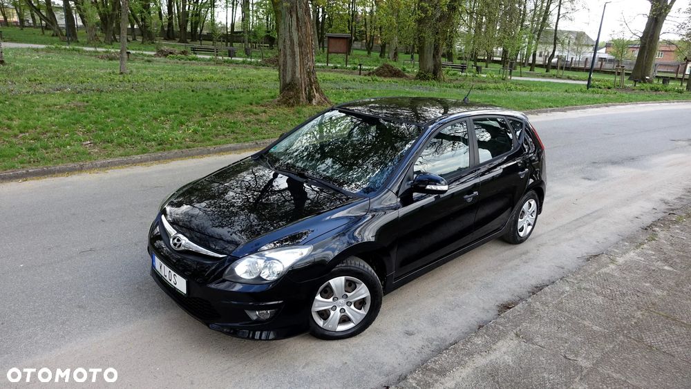 Hyundai i30 i30cw 1.4 UEFA EURO 2012 Edition - 1