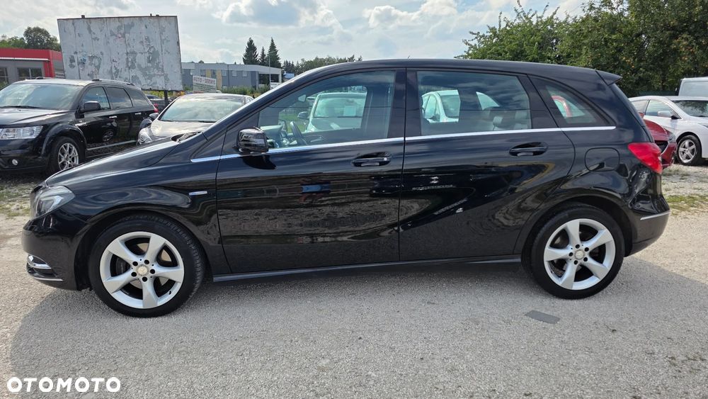 Mercedes-Benz Klasa B 180 BlueEFFICIENCY Edition 1 - 3