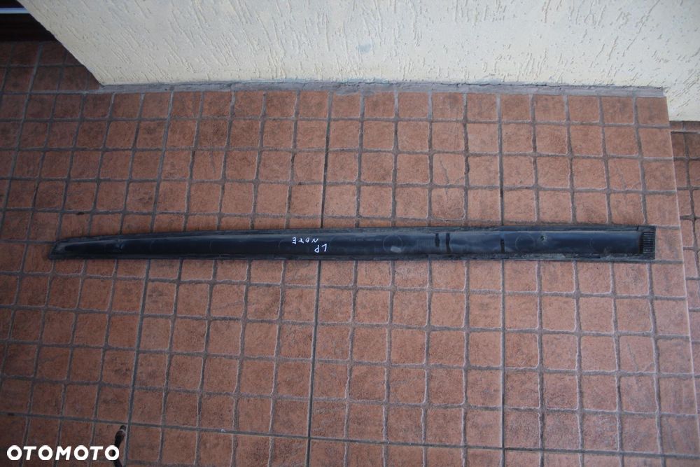 LISTWA DRZWI LEWY PRZÓD Z11 NISSAN NOTE E11 - 4