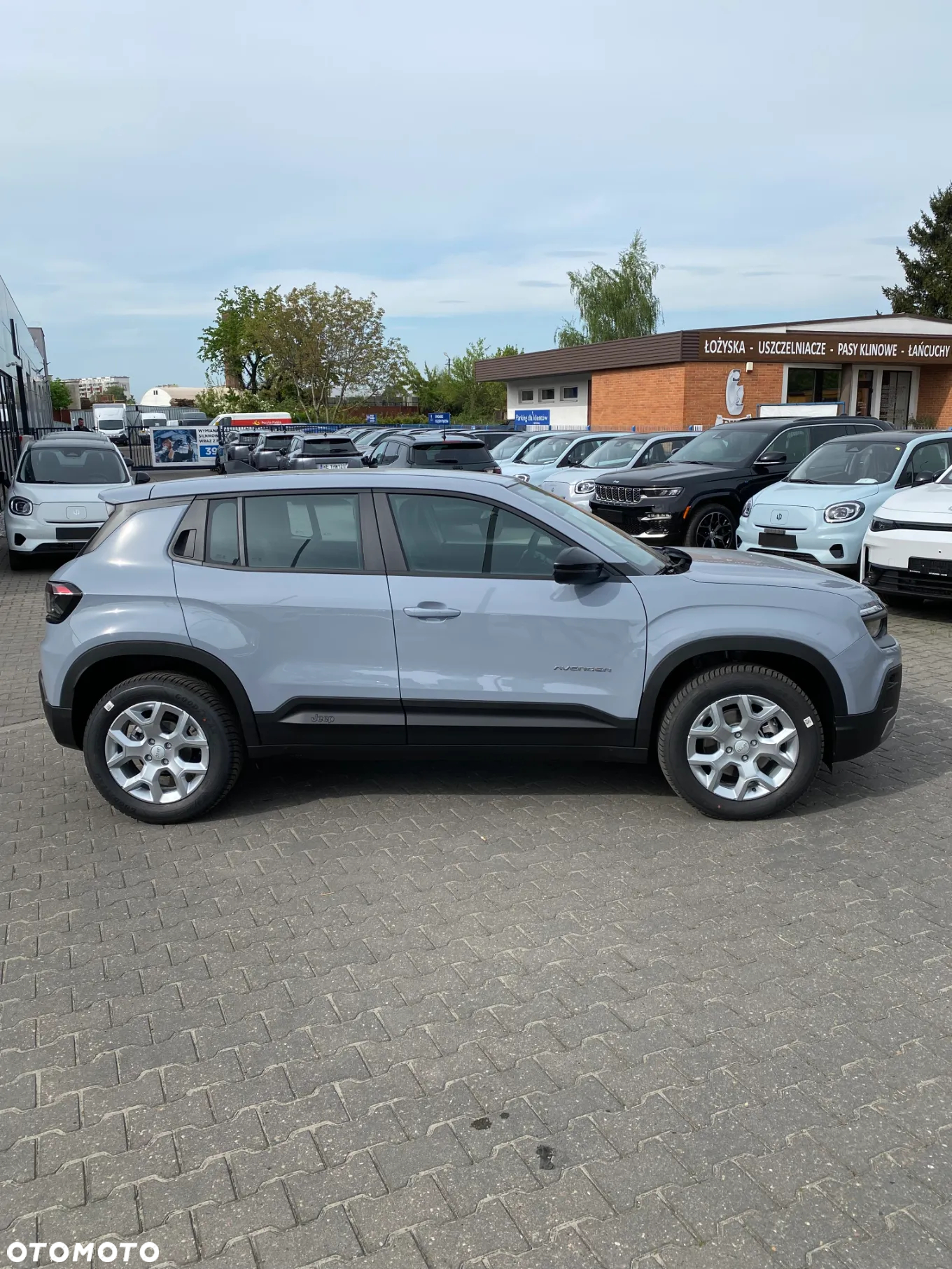 Jeep Avenger 1.2 T3 mHEV Altitude FWD eDCT6 - 4