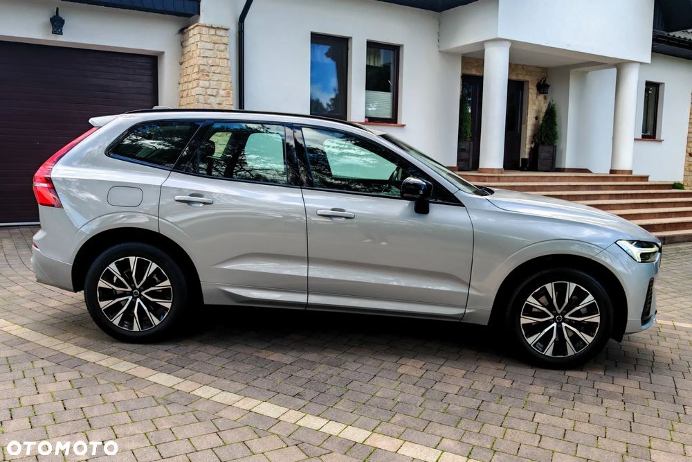 Volvo XC 60 B4 D AWD Plus Dark - 6