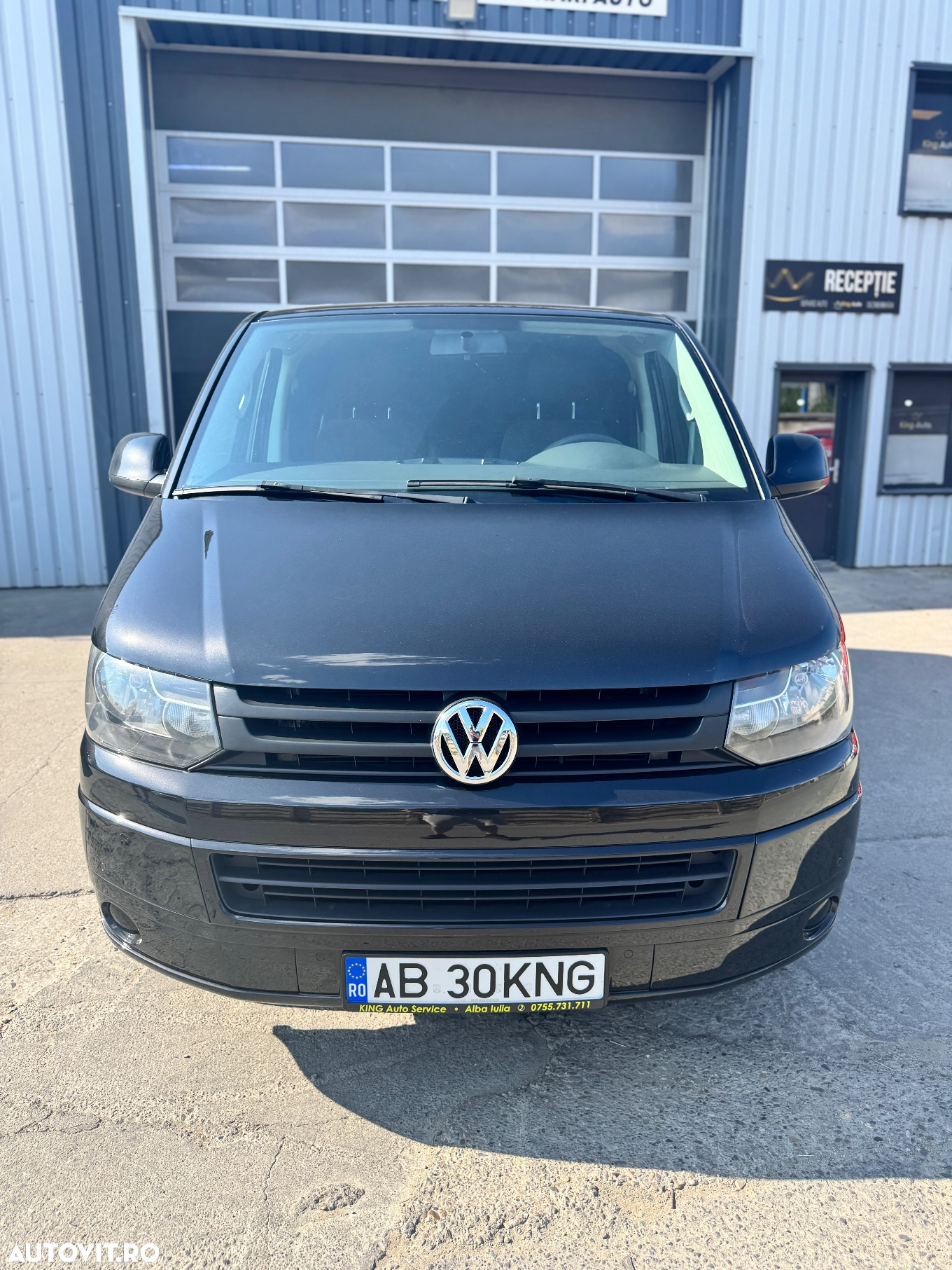 Volkswagen Transporter - 2
