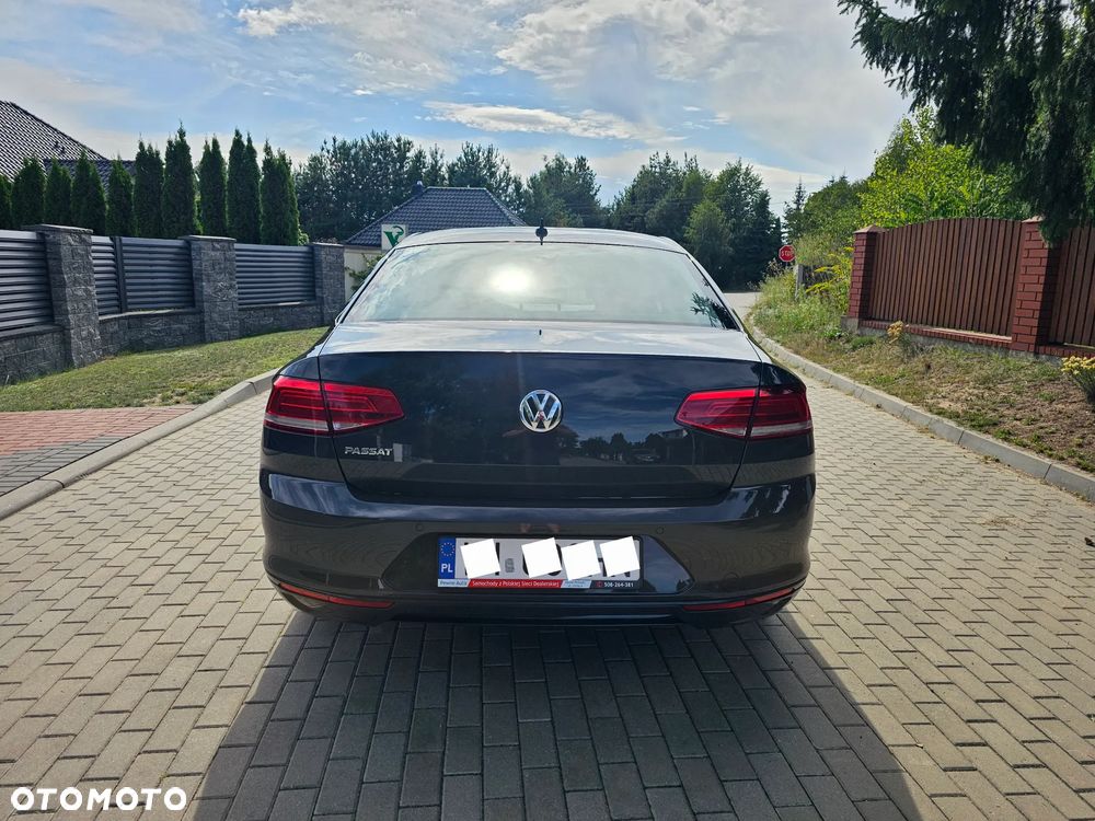 Volkswagen Passat 2.0 TDI BMT Comfortline - 8