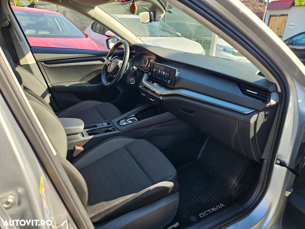 Skoda Octavia 2.0 TDI DSG Ambition - 6