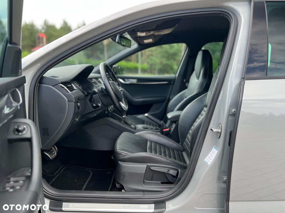 Skoda Octavia 2.0 TDI DSG RS - 16