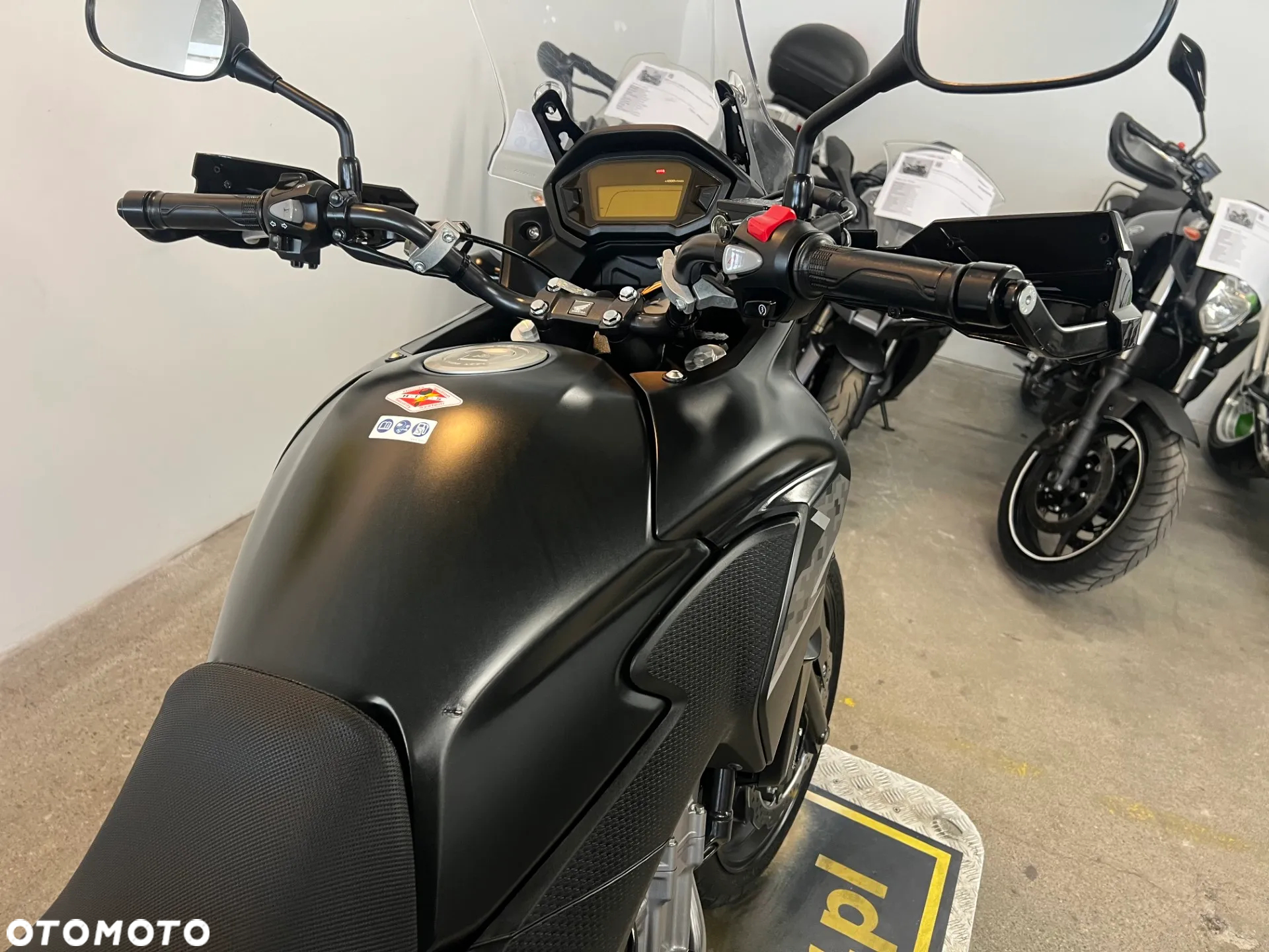 Honda CB - 15