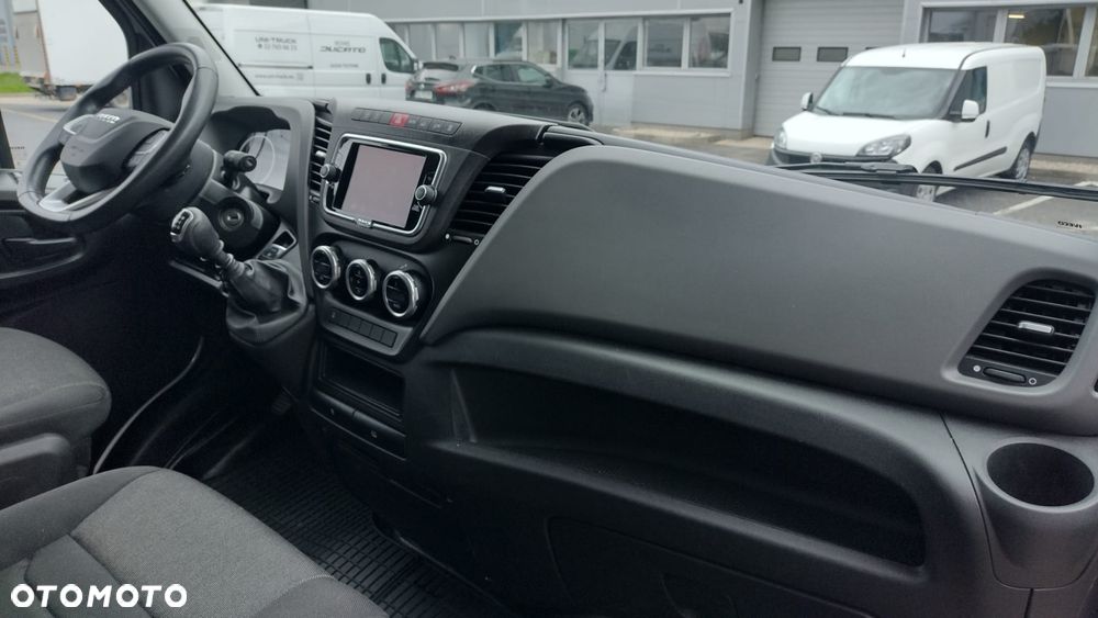 Iveco DAILY KONTENER WINDA ASO SUPER STAN - 29