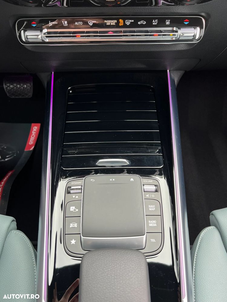 Mercedes-Benz GLA - 26