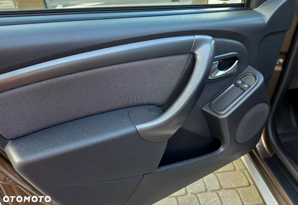 Dacia Duster 1.6 SCe Laureate S&S - 30