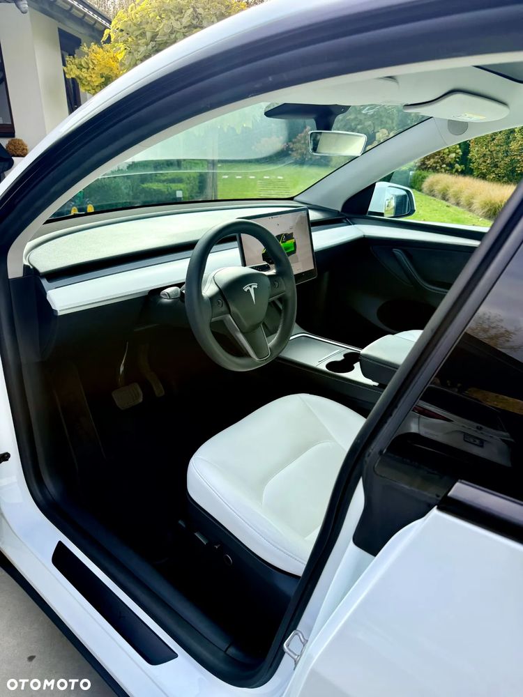 Tesla Y RWD - 9