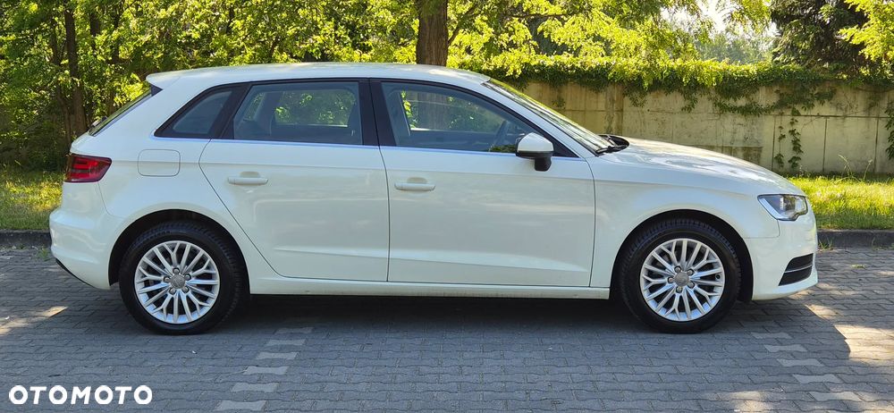 Audi A3 Sportback 1.6 TDI Attraction - 9