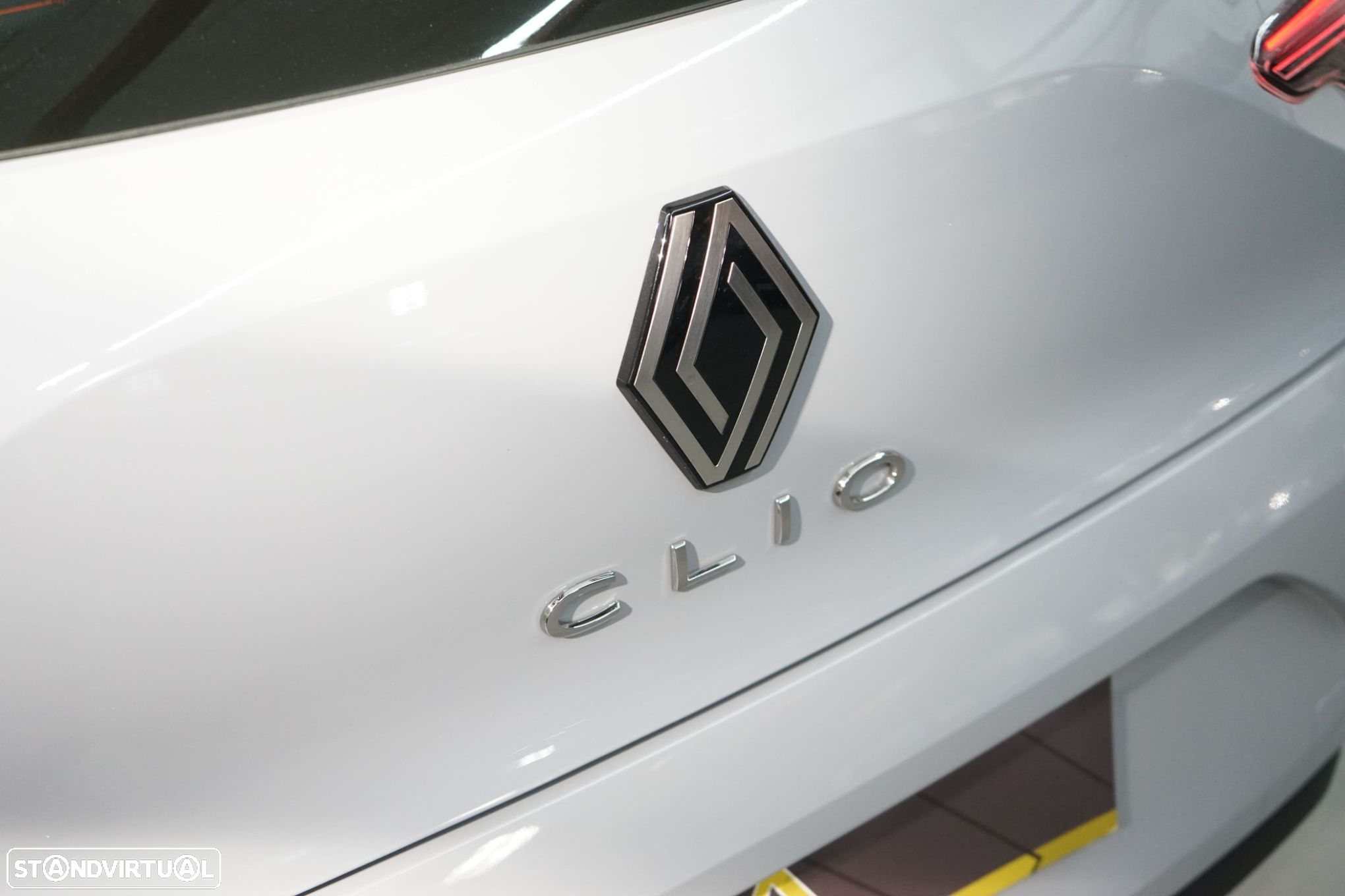 Renault Clio 1.0 TCe Evolution - 12
