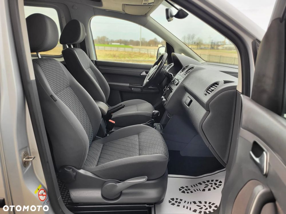 Volkswagen Caddy Highline DSG - 15