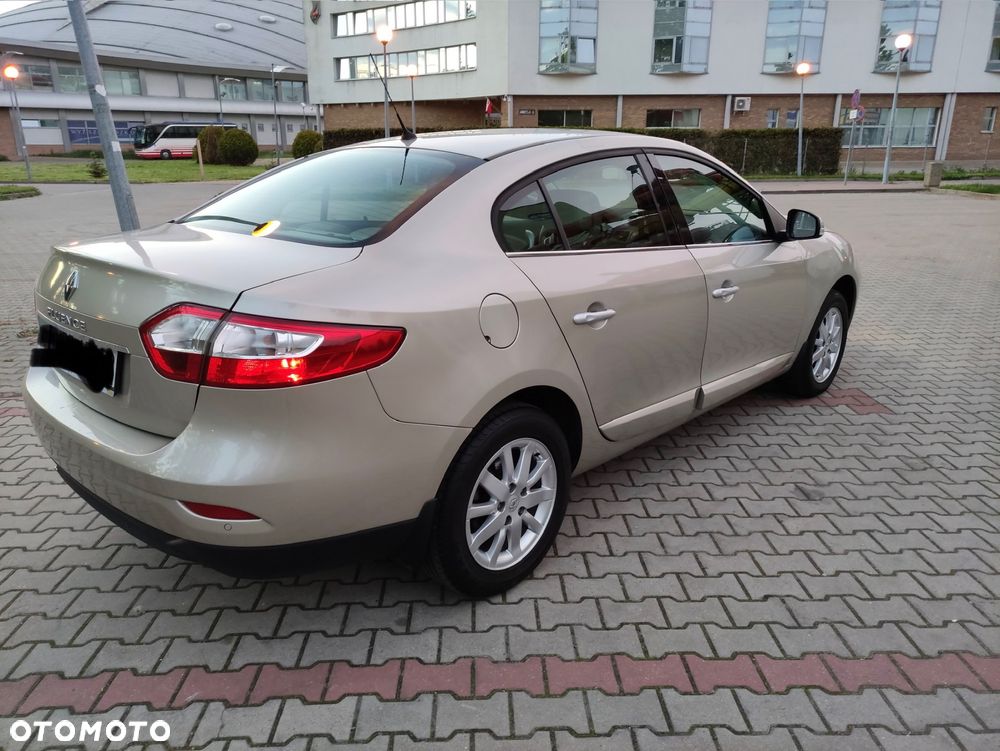Renault Fluence 1.6 16V Privilege - 11
