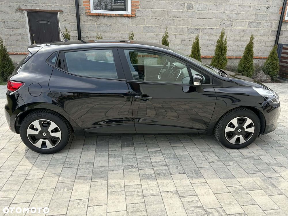 Renault Clio 1.2 16V 75 Collection - 6