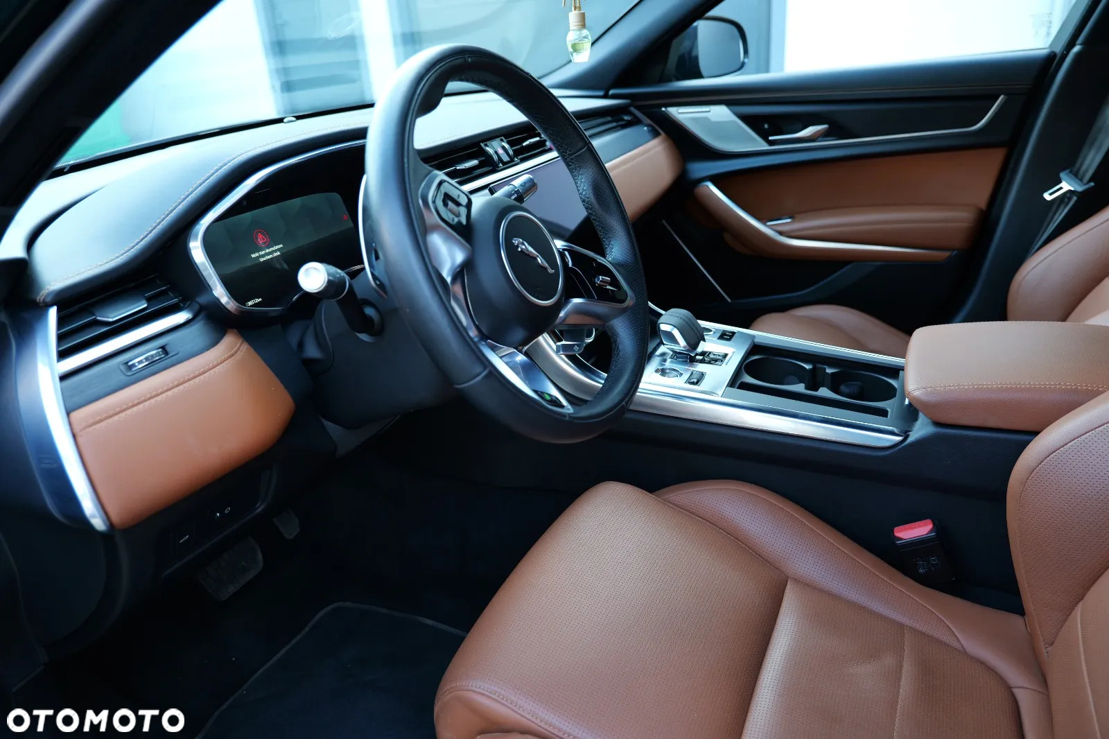 Jaguar XF 2.0 P250 R-Dynamic Black - 17