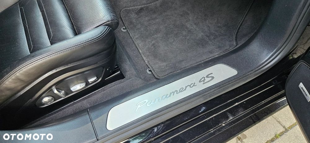Porsche Panamera 4S Diesel - 25