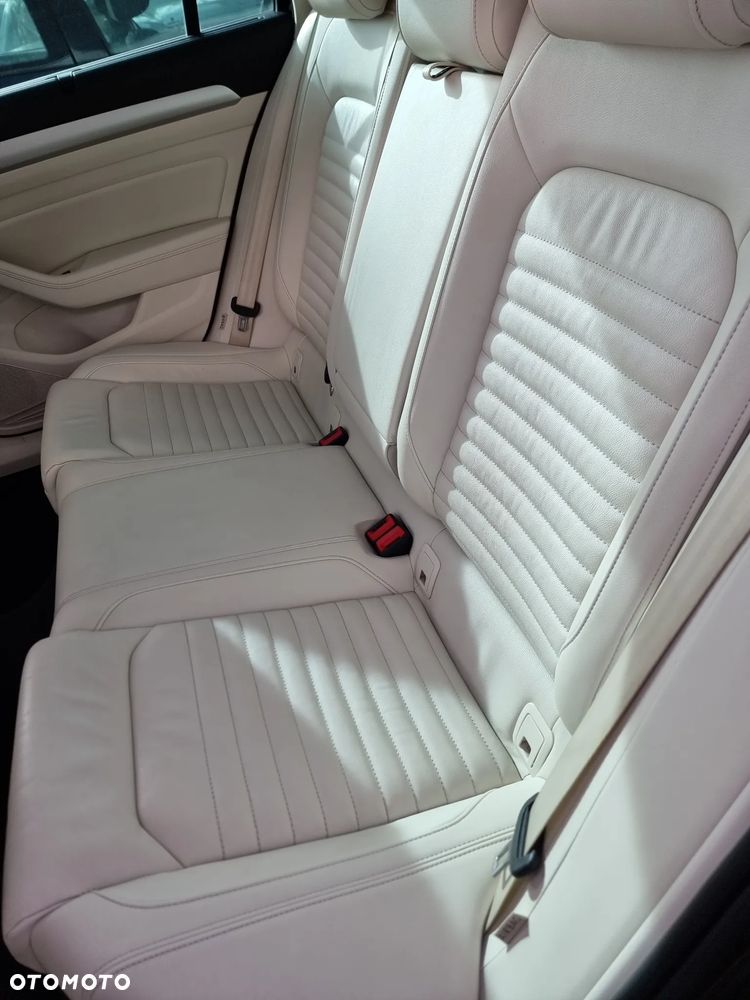 Volkswagen Passat 2.0 TDI SCR (BlueMotion Technology) DSG Comfortline - 14