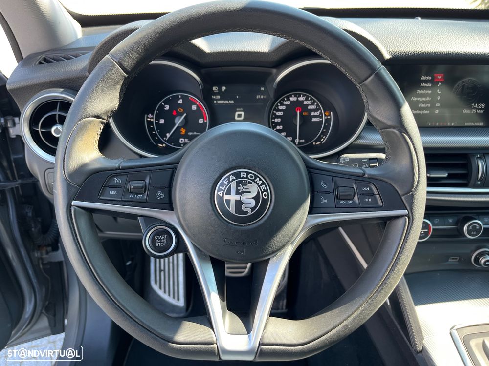 Alfa Romeo Stelvio 2.2 D Super AT8 - 29