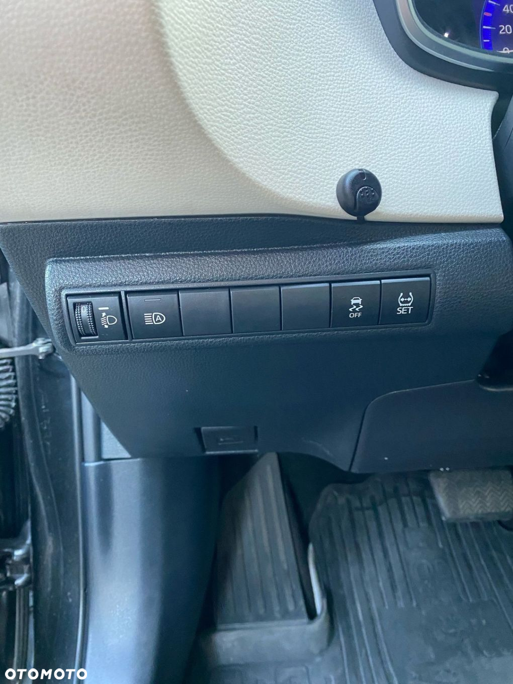 Toyota Corolla - 18