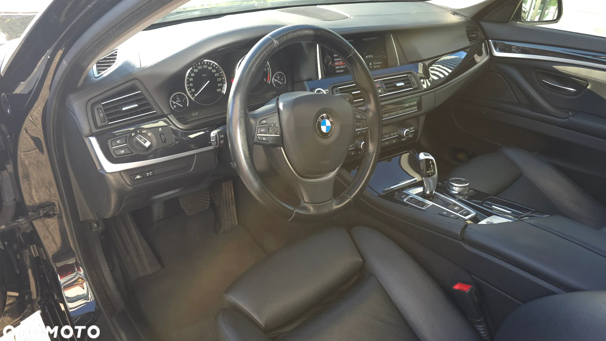 BMW Seria 5 530d Touring Luxury Line - 18
