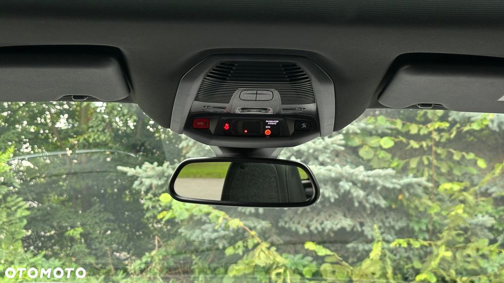 Peugeot 3008 1.5 BlueHDi Allure S&S EAT8 - 29