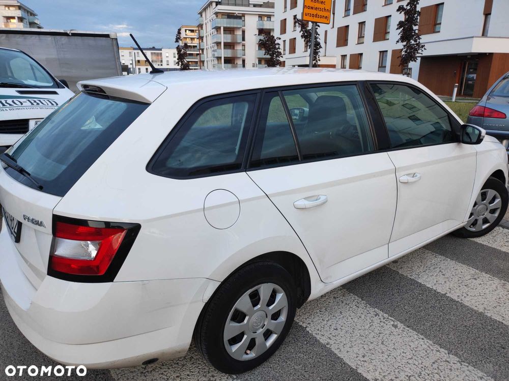 Skoda Fabia - 4