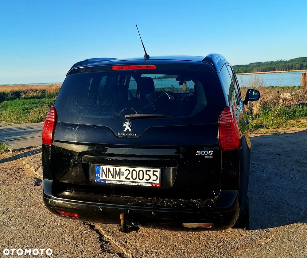 Peugeot 5008 - 8
