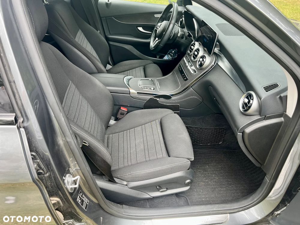 Mercedes-Benz GLC 220 d 4Matic 9G-TRONIC - 20