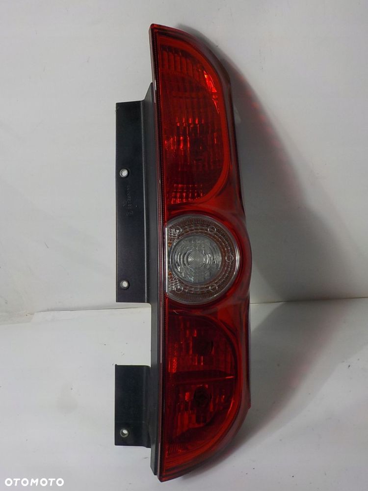 FIAT DOBLO II OPEL COMBO D LAMPA PRAWA TYŁ TYLNA - 1