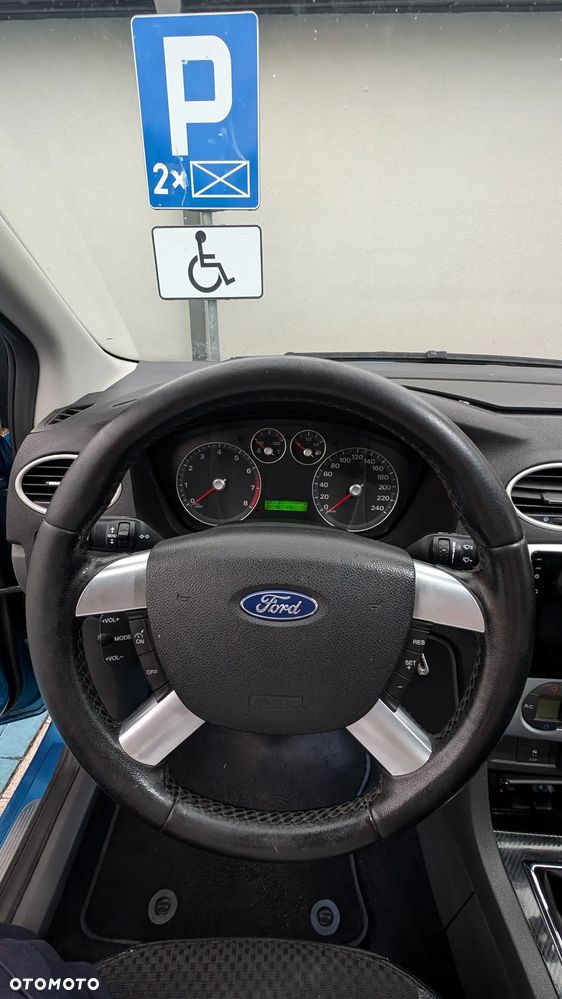 Ford Focus - 11