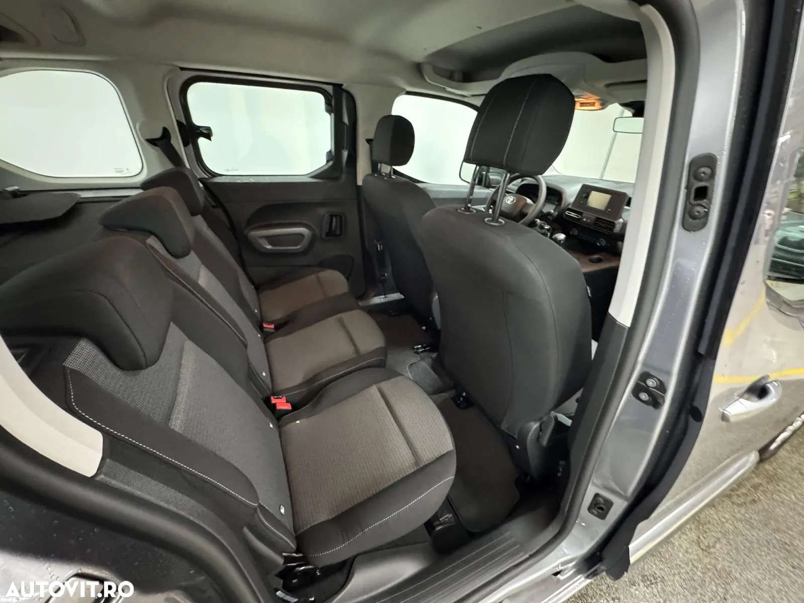 Toyota Proace City Verso 1.5 D-4D 100CP 6MT 4+1 L2H1 Family - 12