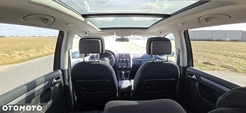 Volkswagen Touran - 29