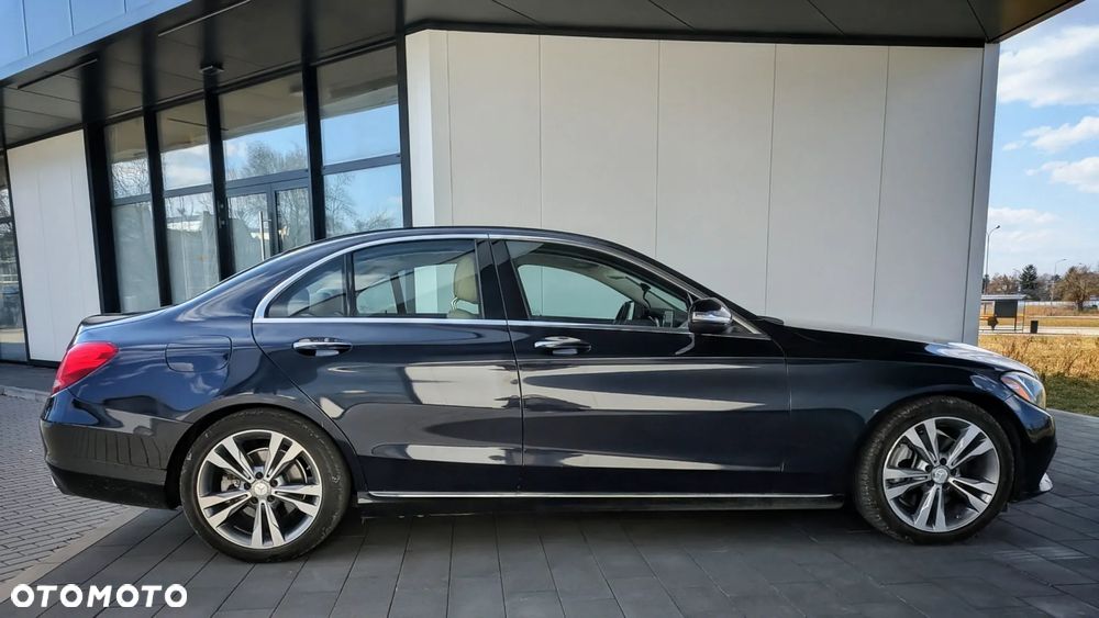 Mercedes-Benz Klasa C 300 7G-TRONIC - 4