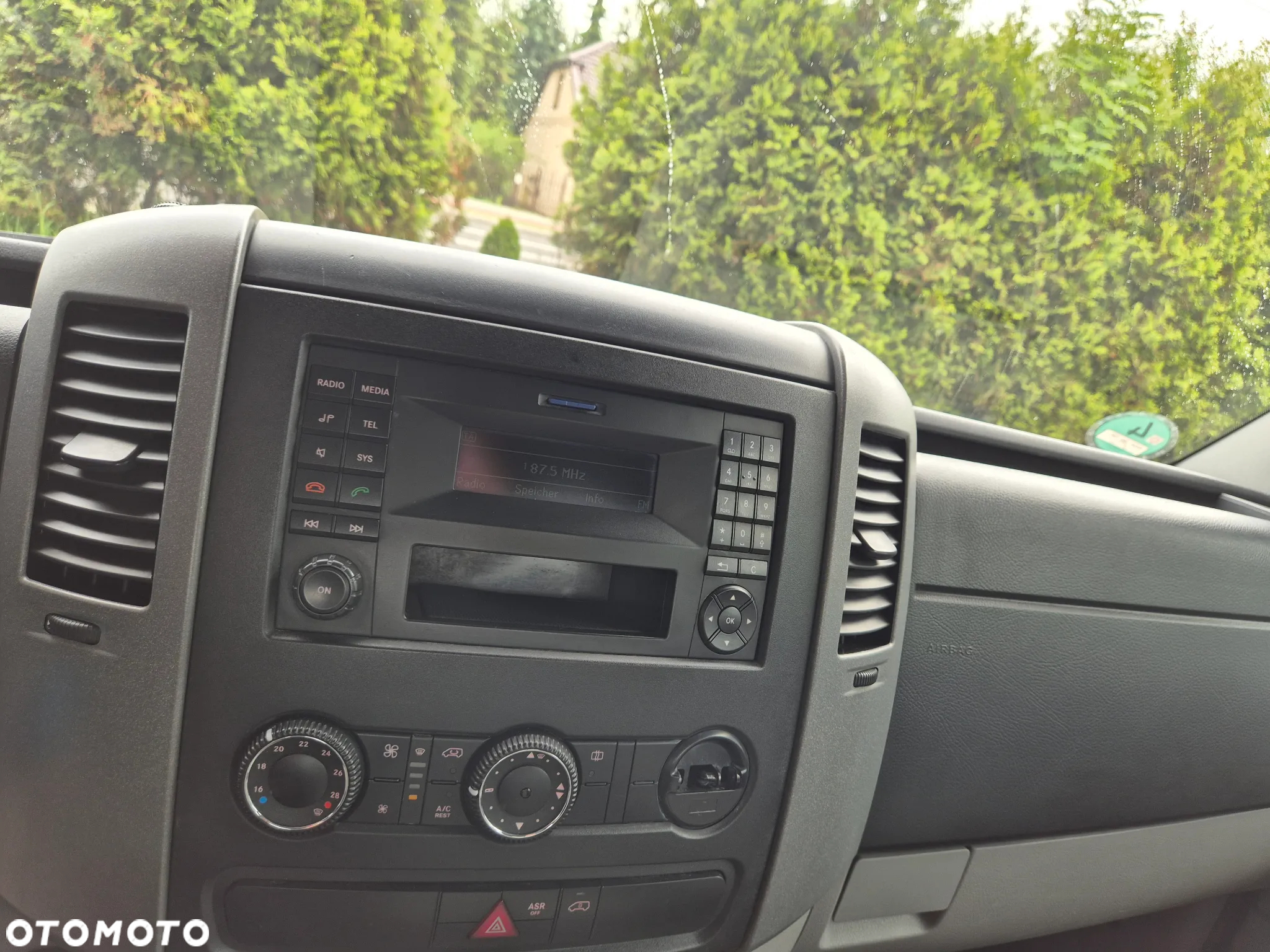 Volkswagen CRAFTER - 30