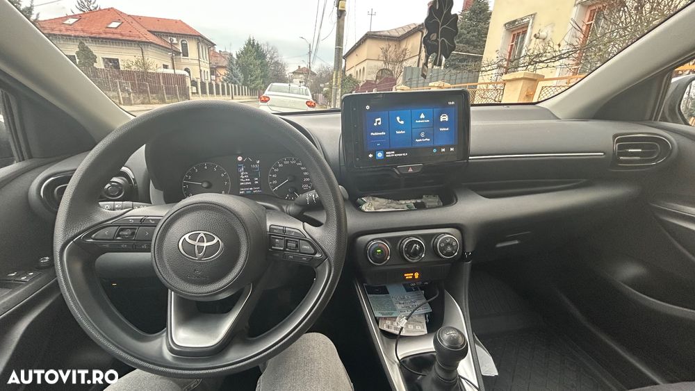 Toyota Yaris 1.5 L Active - 9
