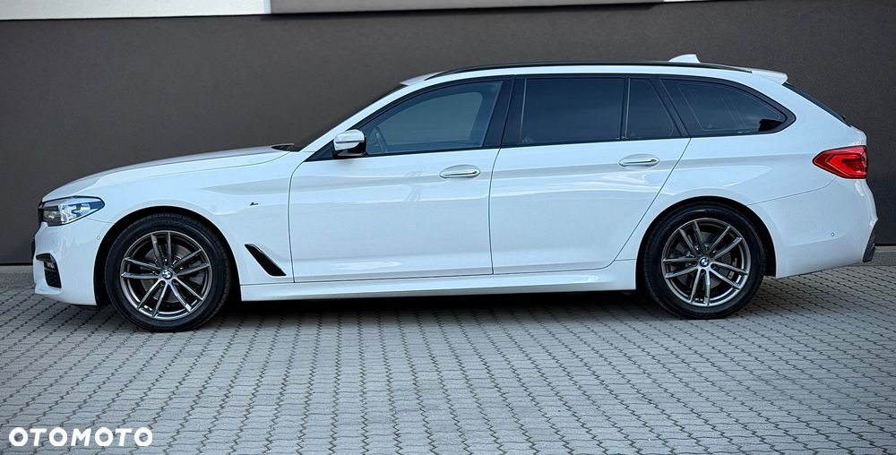 BMW Seria 5 520d xDrive Touring M Sport Edition - 7