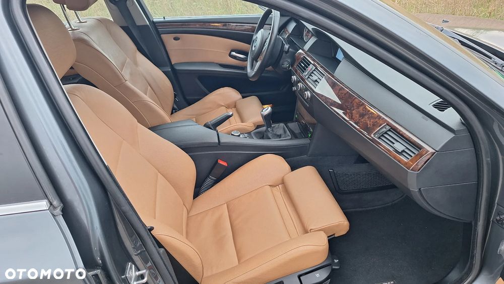 BMW Seria 5 530d Edition Sport - 31