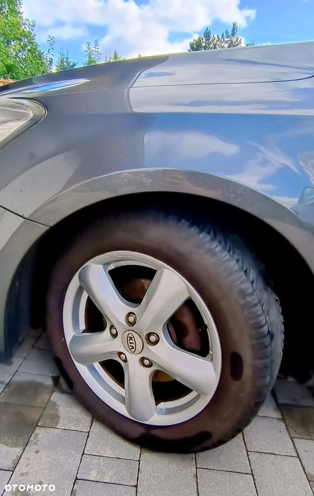 Kia Ceed - 4