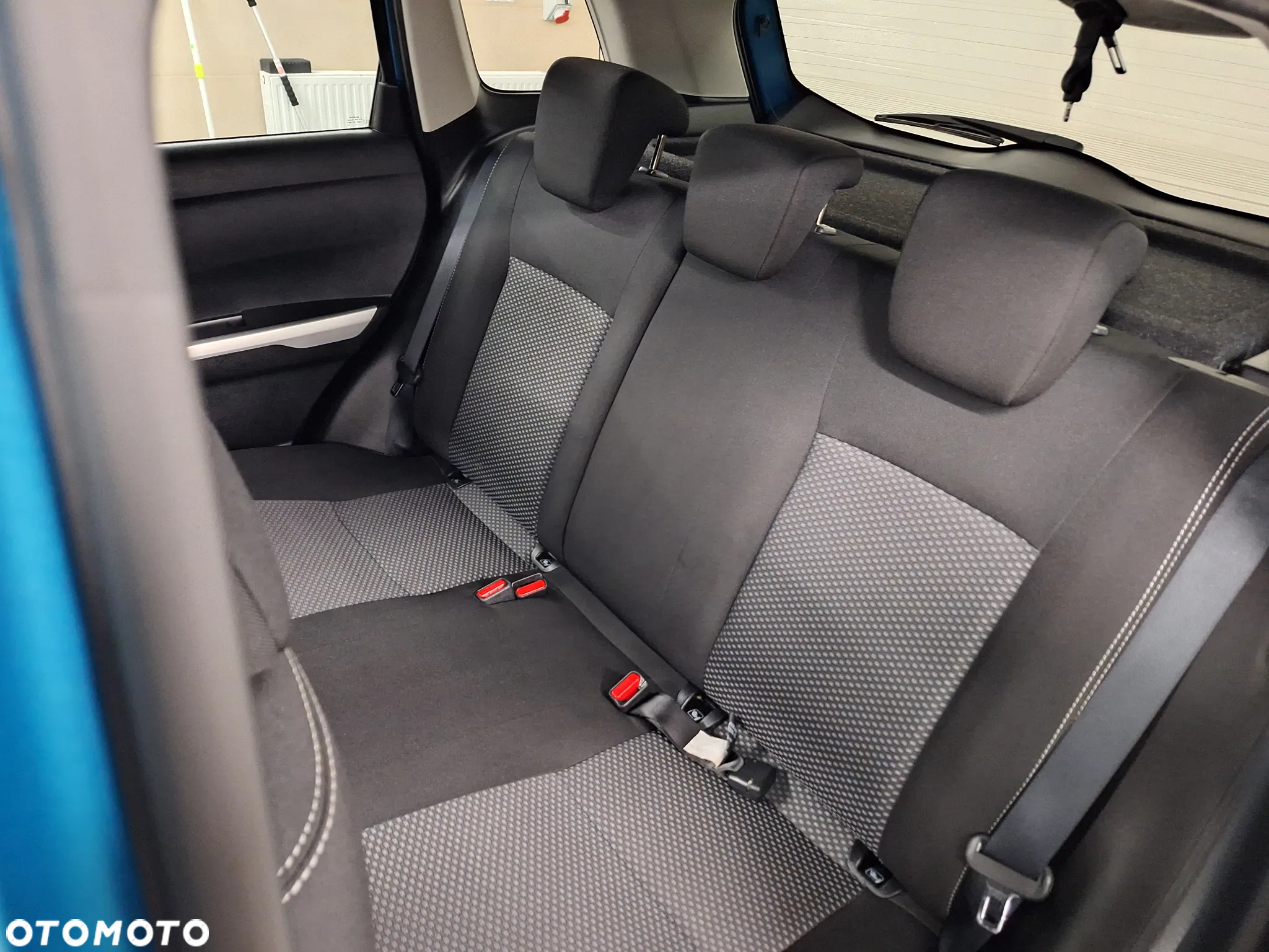 Suzuki Vitara 1.6 Premium 2WD - 24
