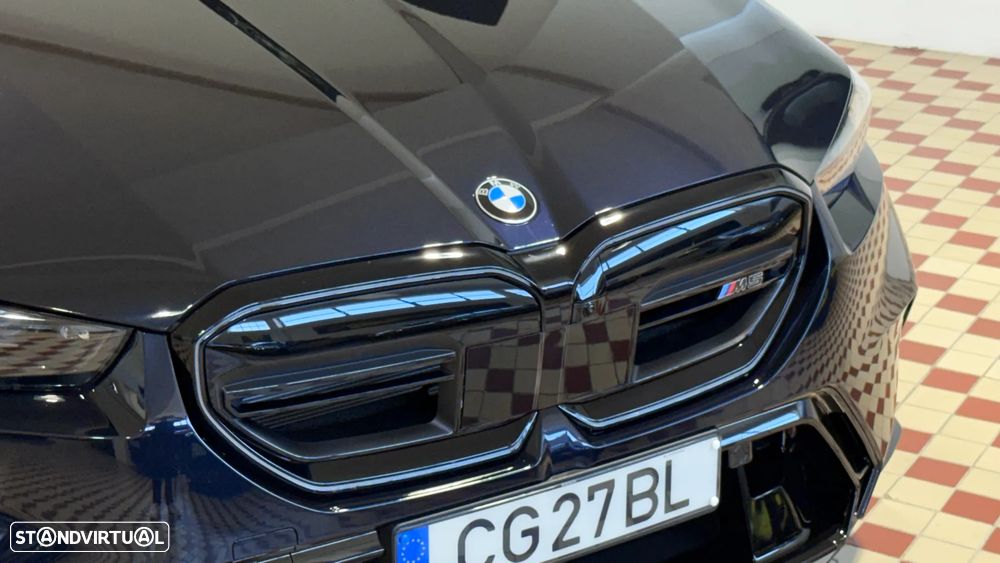 BMW M5 Touring xDrive - 10