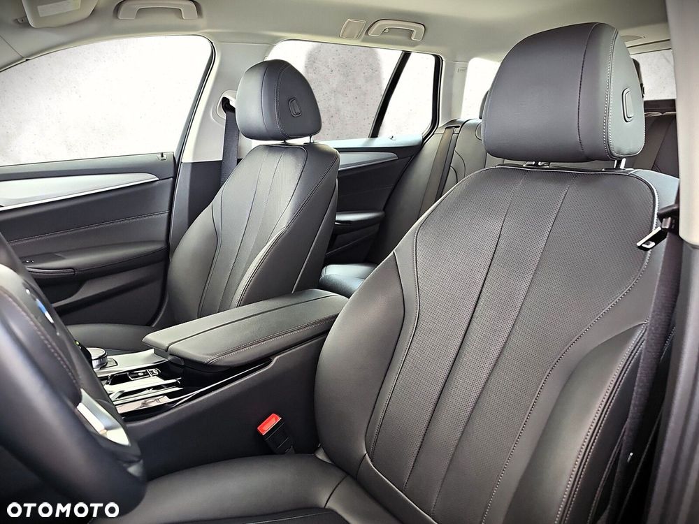 BMW Seria 5 - 12