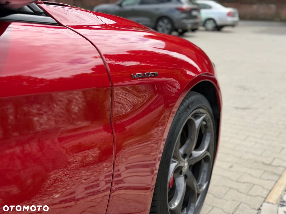 Alfa Romeo Giulia 2.2 AT8-Q4 Veloce - 25