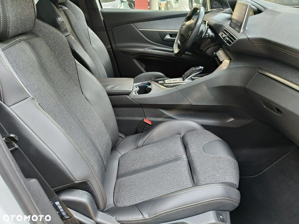 Peugeot 5008 - 21