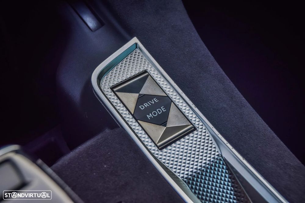 DS DS7 Crossback E-Tense Performance Line EAT8 - 18